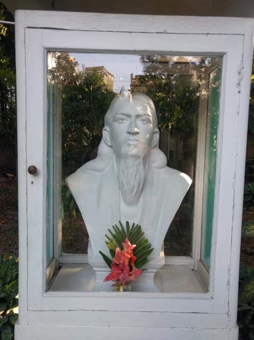 22_Sri-Aurobindo-Busts-Across-Globe.jpg