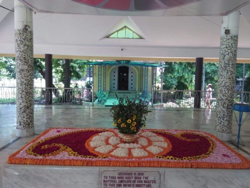117 Samadhi Decorations at Sri Aurobindo Yoga Mandir Rourkela