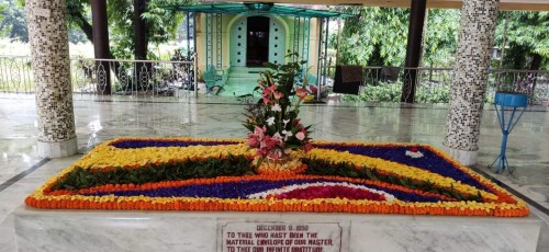 274_Samadhi-Decorations-at-Sri-Aurobindo-Yoga-Mandir-Rourkela.jpg